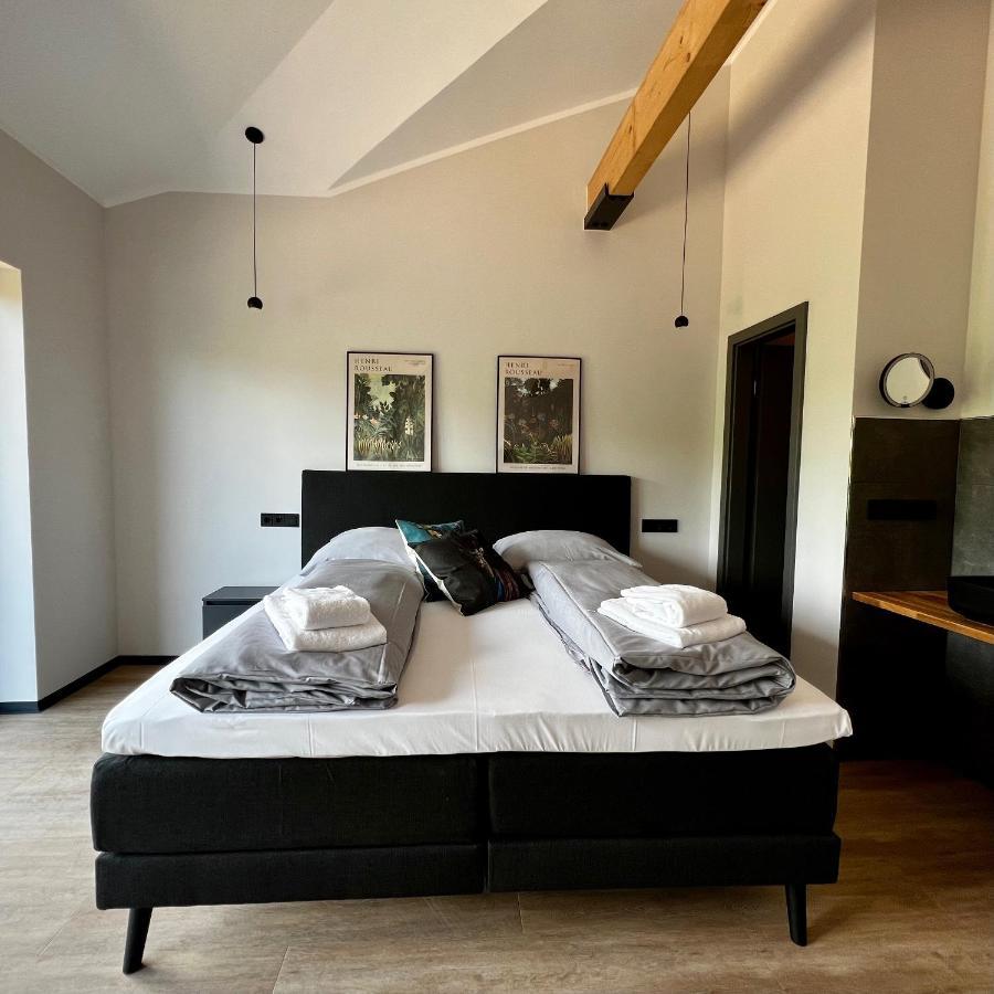 Hotel Drei Hoefe Friedrichsdorf Exteriör bild